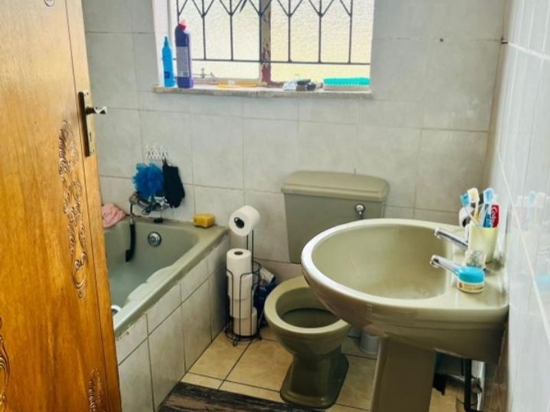 Low maintenance Face brick Gem for Sale in Wright Park - Photo 5