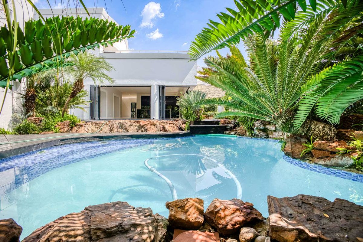 4 Bedroom House for Sale in Dainfern Golf Estate - Photo 2