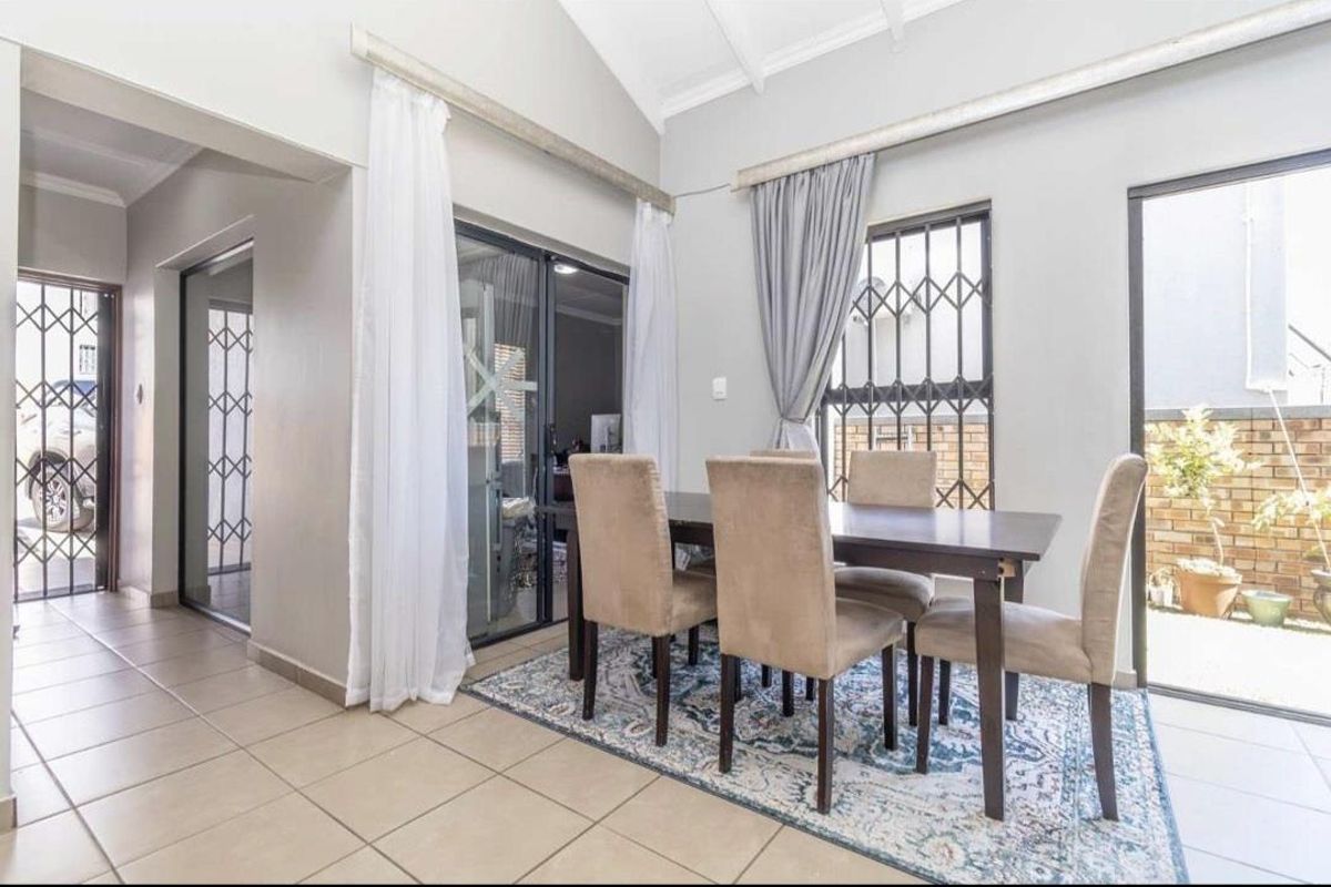 Modern 4-Bedroom Townhouse To Rent in Prime Midrand - Photo 4