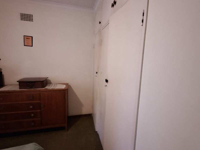 Golden Oldie, Solid build home in Dinwiddie,  Germiston - Photo 6