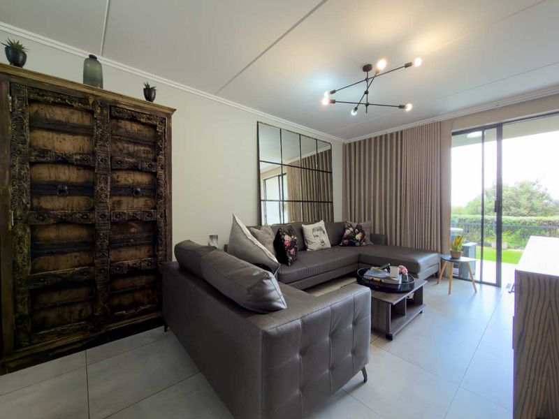 This Isn’t Typical Apartment Living — And It Shows - Photo 8