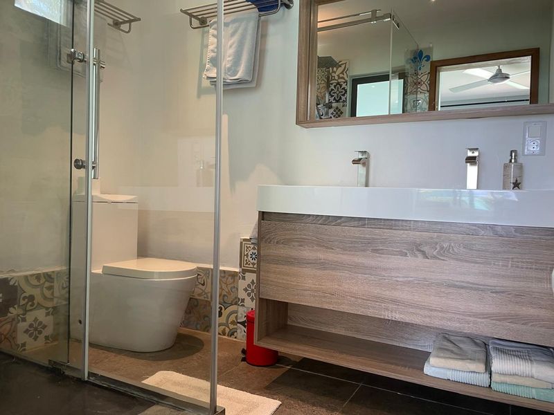 Azure Serenity: A Sanctuary Between Sea and Sky - Photo 10