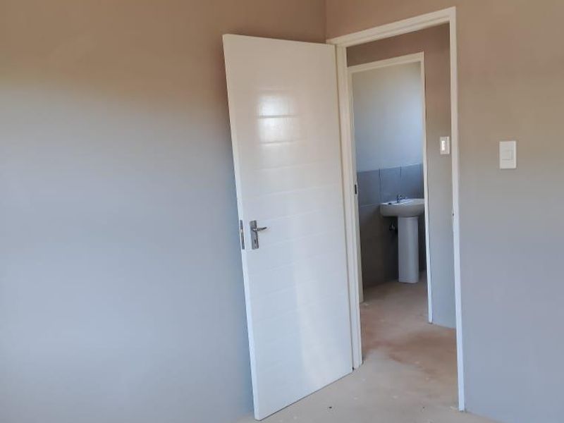 TWO BEDROOM HOUSE FOR SALE IN DAWN PARK EXT 49 - Photo 5