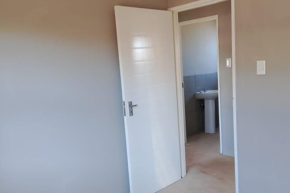 TWO BEDROOM HOUSE FOR SALE IN DAWN PARK EXT 49 - Photo 5