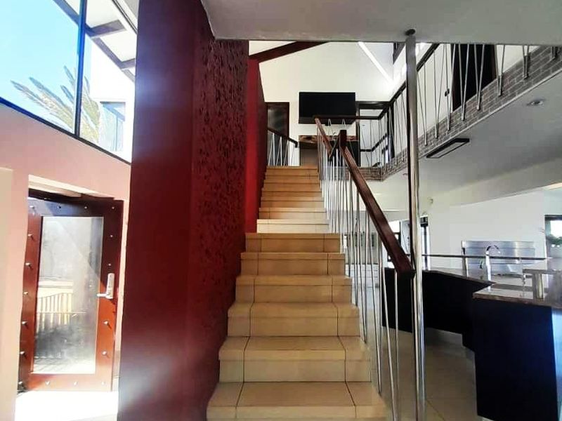 DUNEVIEW MANSION IN PERFECT AREA WITH UNINTERUPTED DUNEVIEWS!! - Photo 7