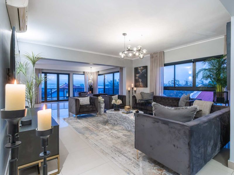 Ultimate Bespoke Family Home in Oranjezicht - Photo 4