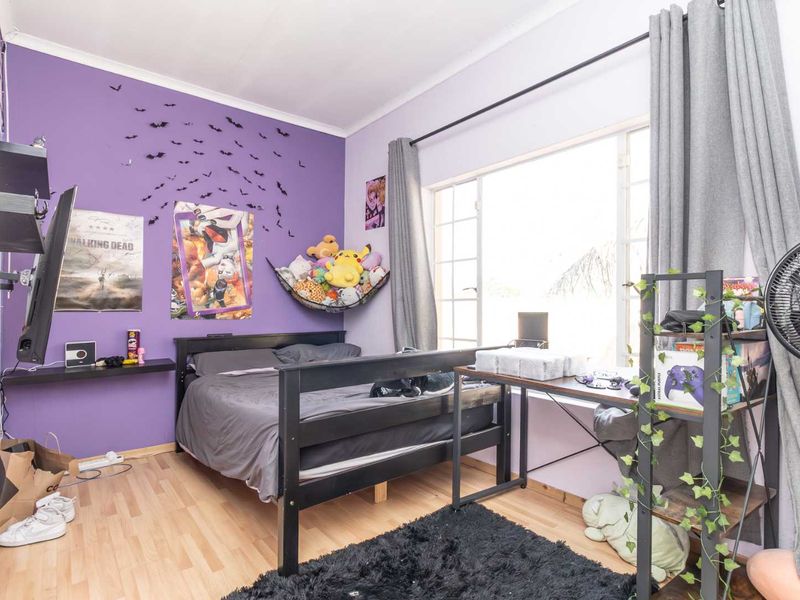 Pet friendly townhouse located close to Northgate - Photo 10