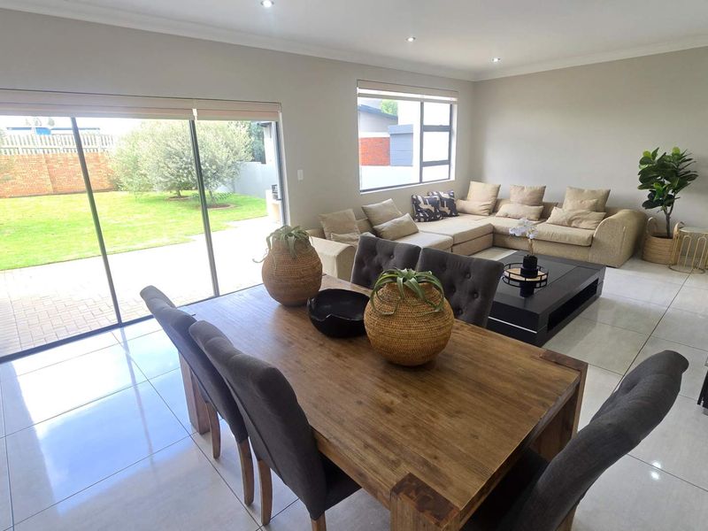 Midstream Meadows modern double storey - Photo 10