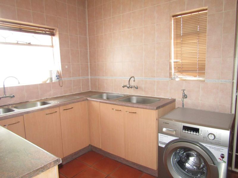 On-Show Sunday 10th May 2pm to 4pm - Photo 7