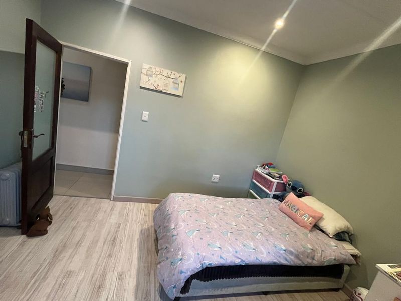 3 Bedroom House For Sale in Pionierspark Ext 1 - Photo 7