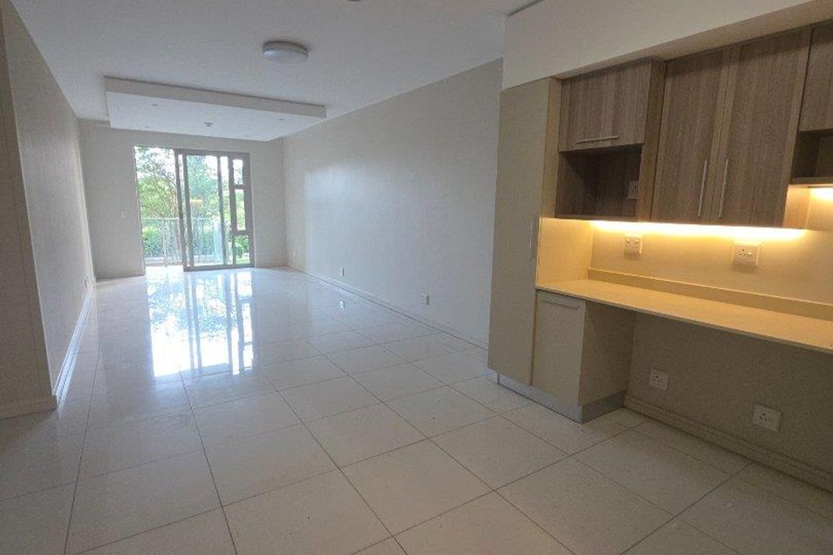 STUPENDOUS 2 BED ULTRA MODERN APARTMENT IN THE ICONIC TYRWHITT COMPLEX - Photo 4