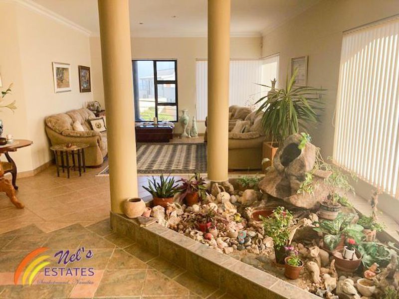 3 Bedroom house with flat in Vogelstrand Swakopmund - Photo 2