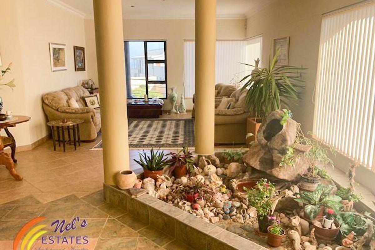 3 Bedroom house with flat in Vogelstrand Swakopmund - Photo 2