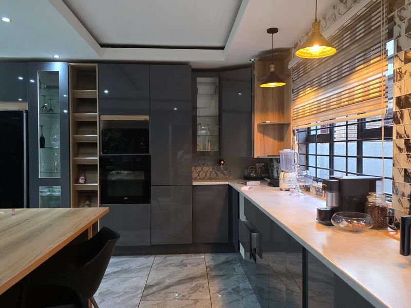 Contemporary Elegance Meets Family Living in the Heart of Rockdale - Photo 8