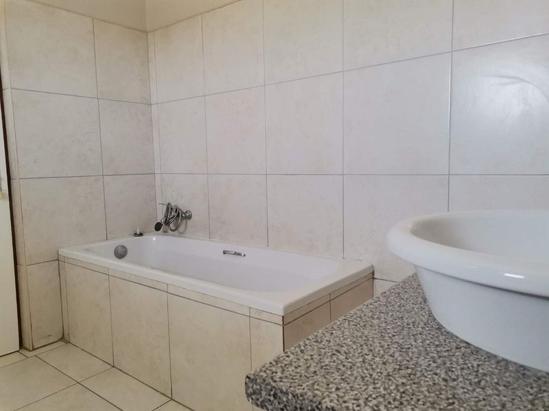 OKAHANDJA - TURA HEIGHTS 1 - Photo 5