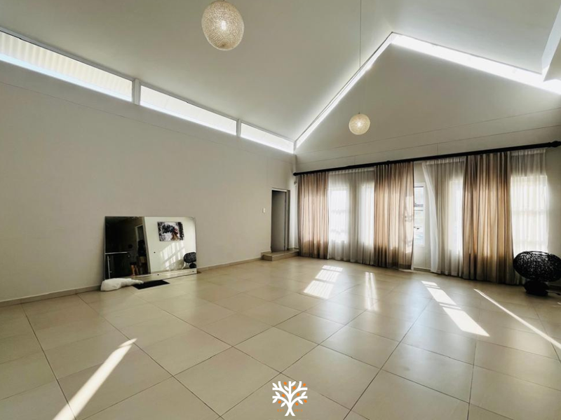 Family Home For Sale | Elisenheim | N$2 925 000 - Photo 2