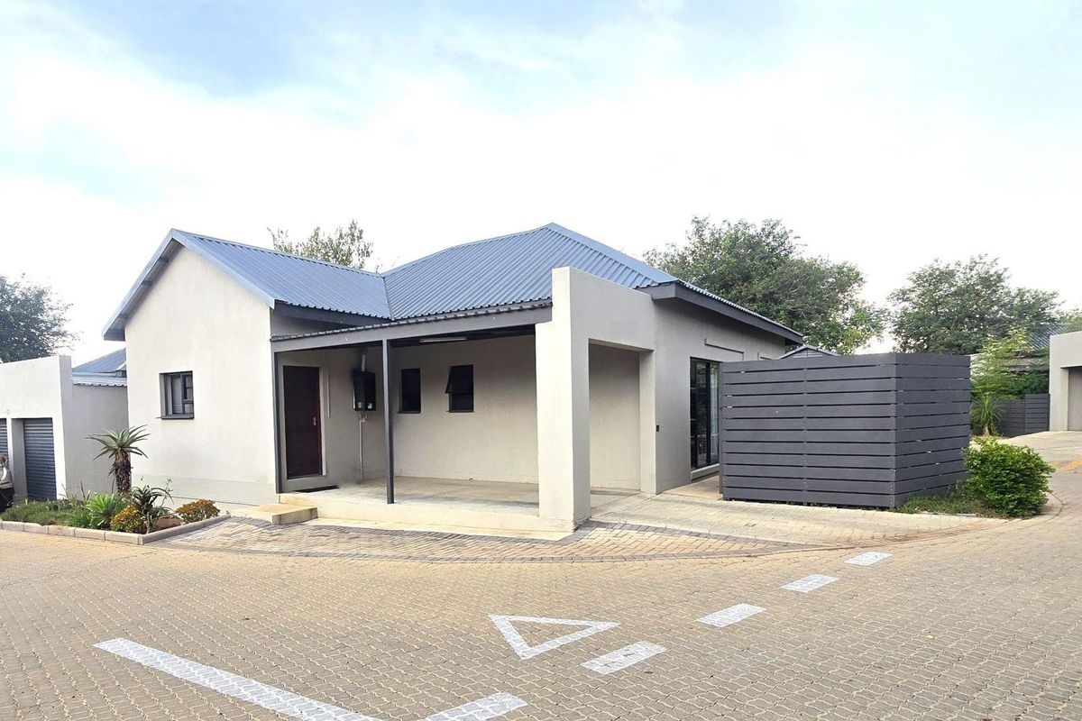 Exclusive Double Stand – One of a Kind in Zandspruit Valley - Photo 2