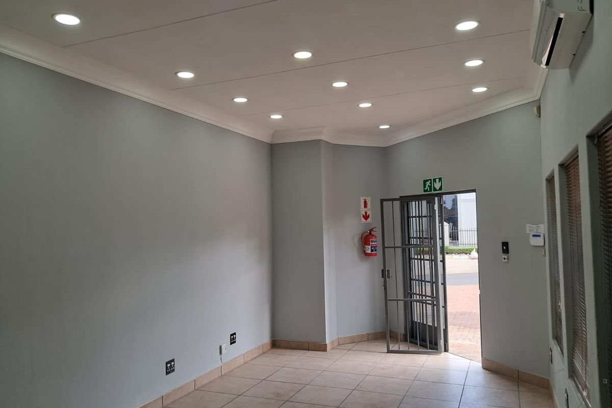 Prime Commercial Office Space in a Strategic Business Location - Photo 2