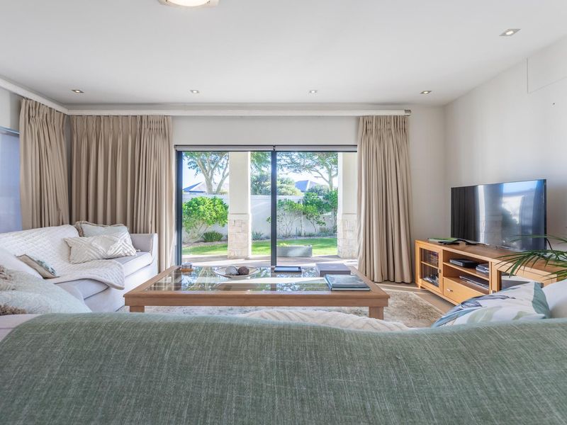 First Impressions Last - Photo 8