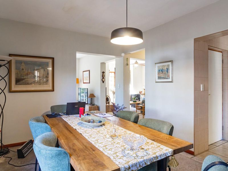 Newly Renovated 3 Bedroom Townhouse with Spacious Living Areas - Photo 8