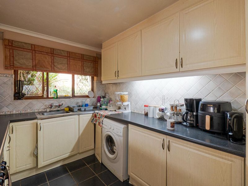 Pet friendly simplex - Photo 8