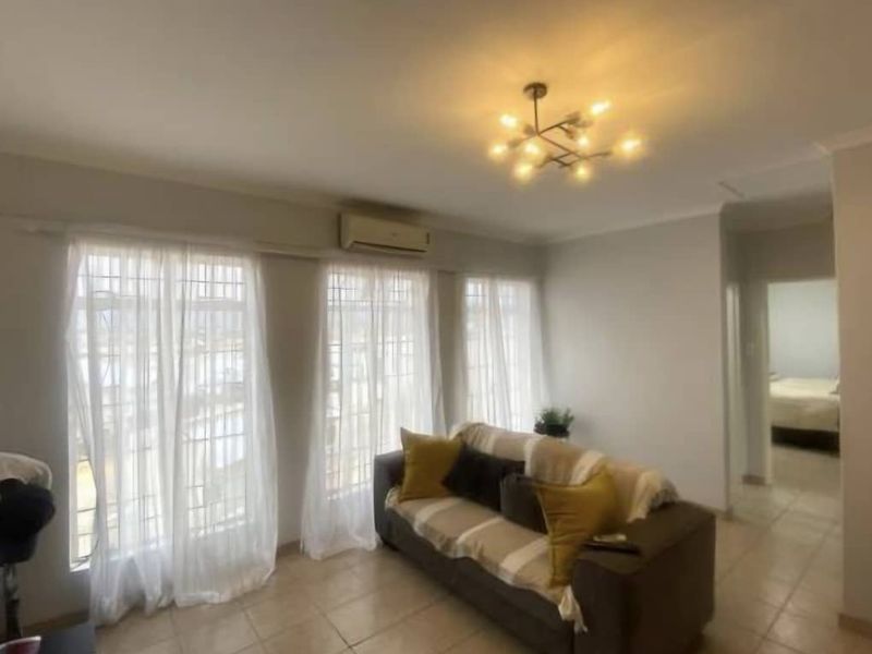 young professional - Photo 2