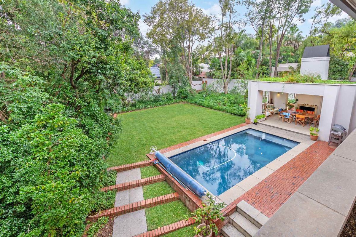 BEAUTIFUL 4 BED 4 BATH HOME FOR SALE IN FOURWAYS GARDENS - Photo 3