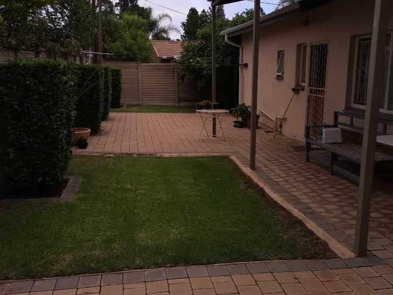 3 Bed House to rent - Photo 8