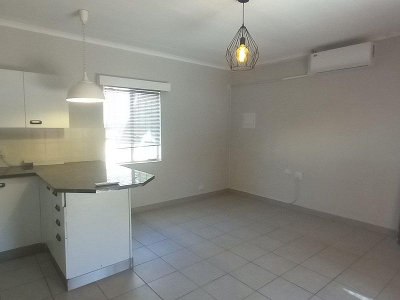 Retirement Village One Bedroom for Sale - Photo 8