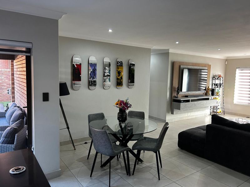 Stunning Facebrick Cluster for rent - Photo 3