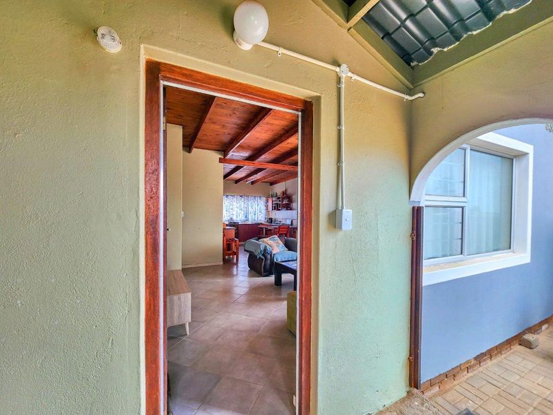 Ext 3, Henties:  Starter home on Omaruru Street is for Sale - Photo 7