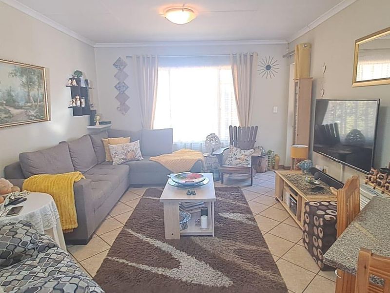 Modern Comfort Meets Secure Living in Duku Duku - Photo 6