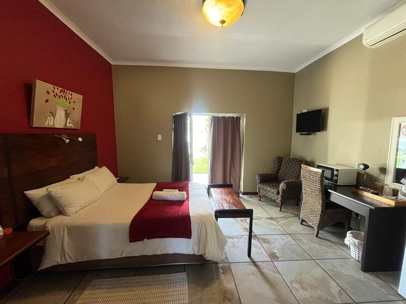 Stunning Guesthouse in a Prime Location – A Rare Investment Opportunity! - Photo 8