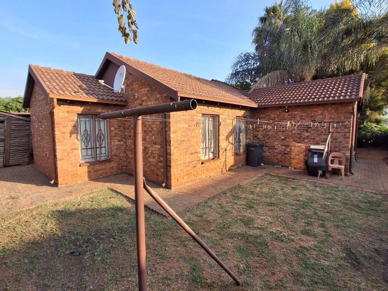 Three bedrooms house for sale in The Orchards - Photo 3
