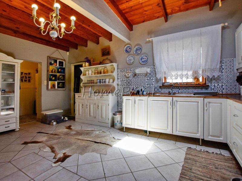 Vineta, Swakopmund:  Home with lovely period features - Photo 9