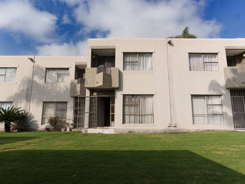 Spacious, 2Bedroom, 1.5Bedroom - Photo 4