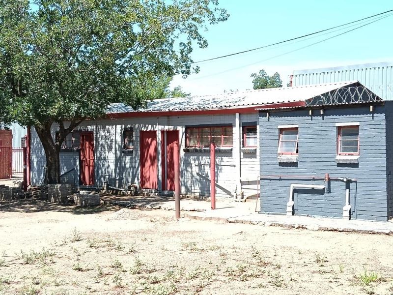 PROPERTY WITH GREAT INCOME. EXCELLENT OPPERTUNITY.DONT DELAY. - Photo 6