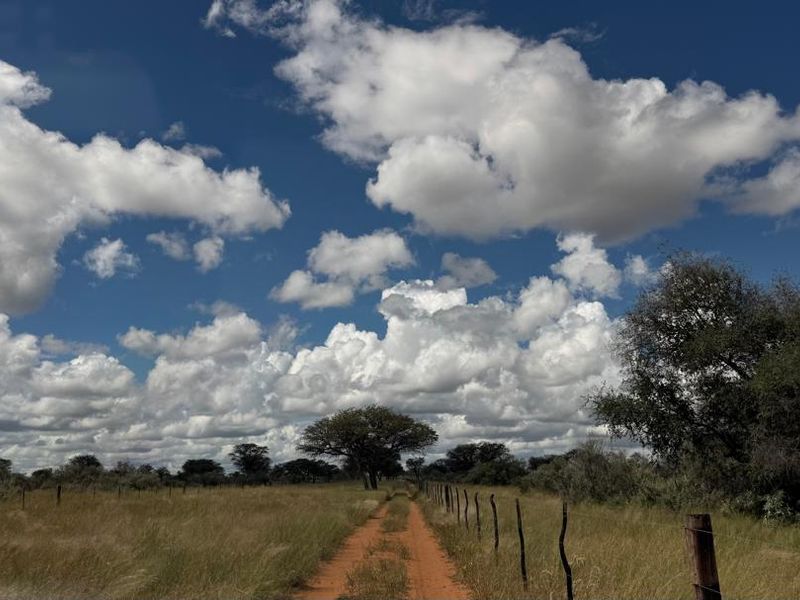 Discover this incredible 4500ha farm offering a perfect blend of modern infrastructure, abundant water resources, and rich wildlife - Photo 3