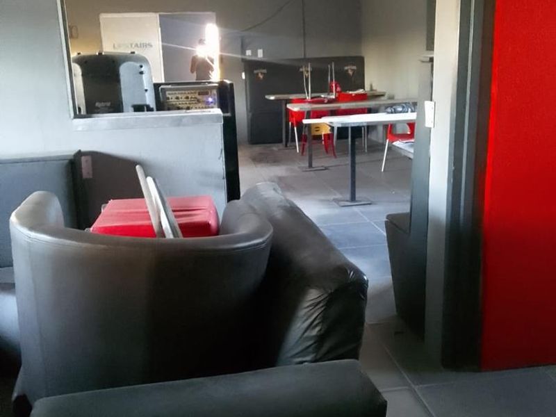 Investment Opportunity – Fully Equipped Tavern for Sale in Mfuleni | R1,350,000 - Photo 5