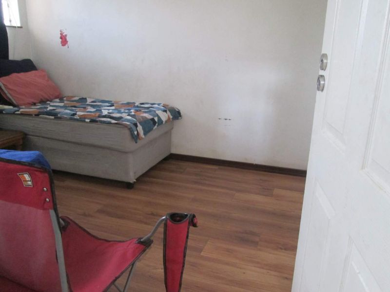 BEAUTIFUL AND NEAT [2.5] TWO AND HALF BEDROOMS FOR SALE IN MUCKLENEUK [PTA ] - Photo 7