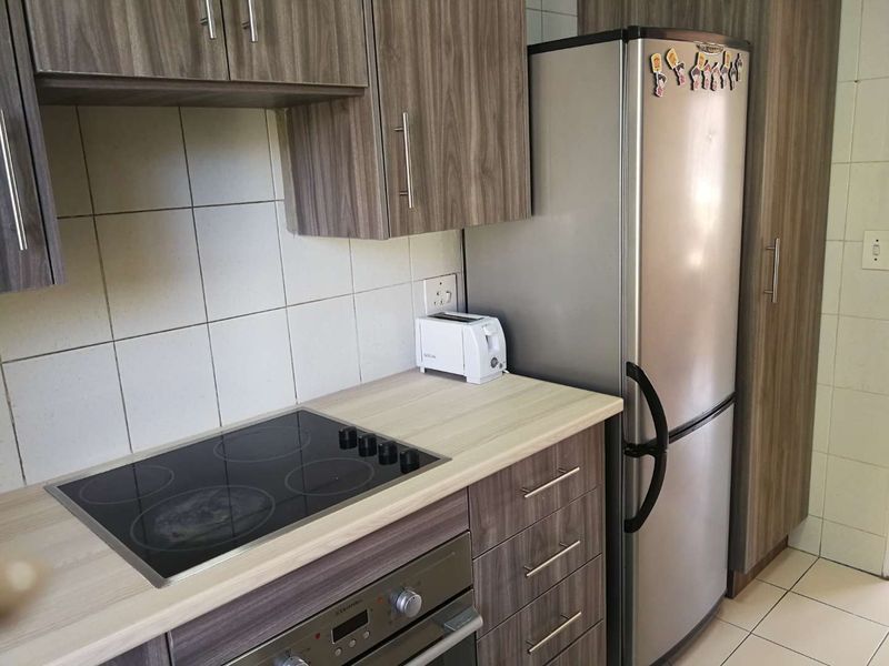 2 Bed Unfurnished Apartment in Sandown - Photo 2