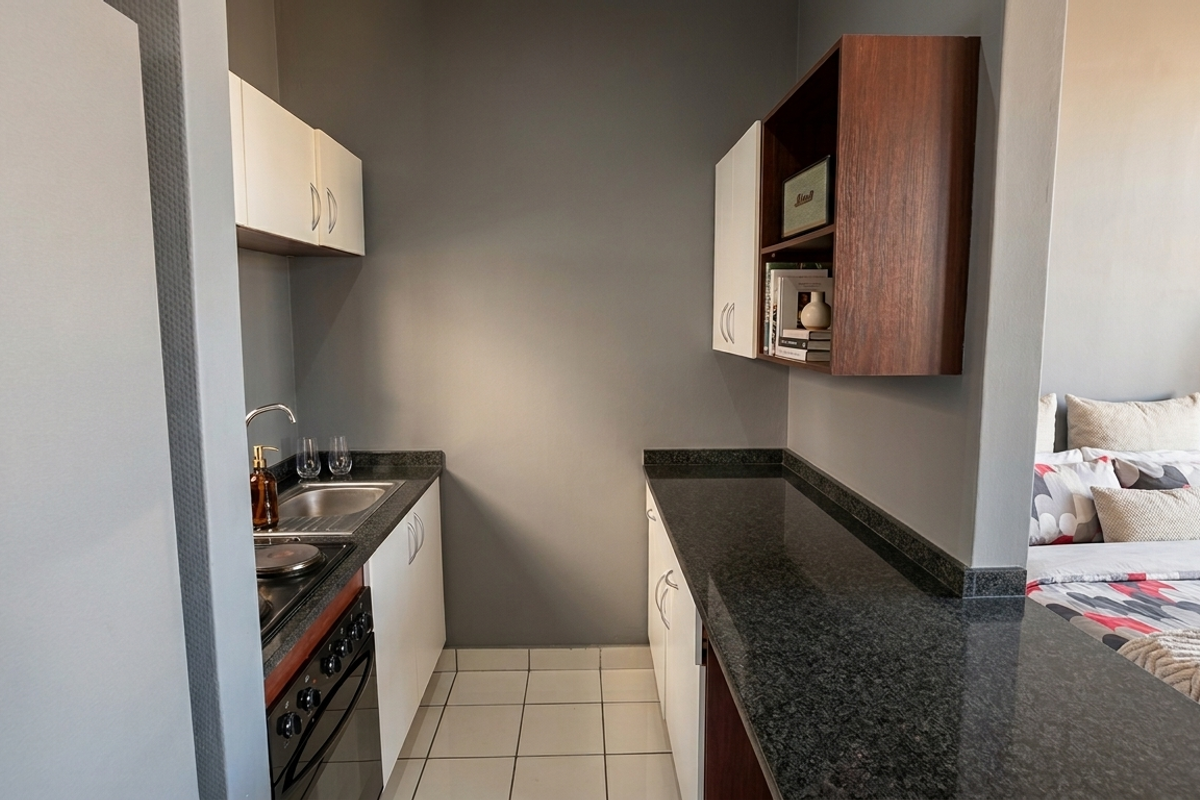 Exceptional Investment Opportunity – Prime Student Accommodation in the Heart of Braamfontein - Photo 4