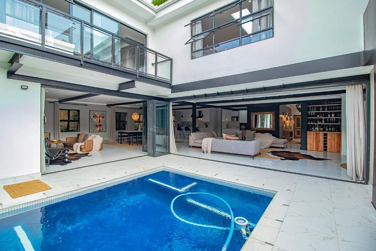 SERIOUS SELLER Modern Contemporary Masterpiece in Prime Waverley Road - Photo 3