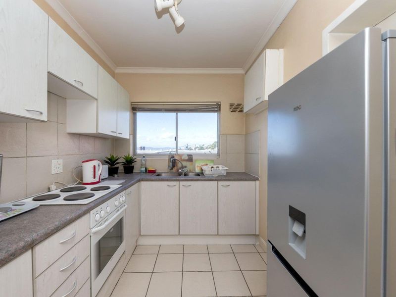 Two bedroom apartment in Green Point - Photo 6