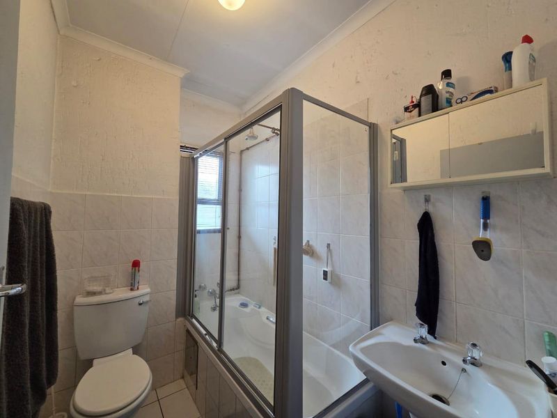 PERFECT STARTER HOME OR INVESTMENT - Photo 8