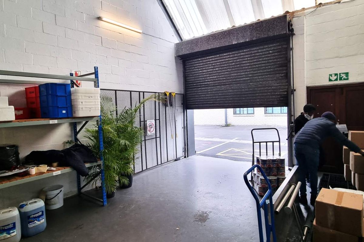 Double Volume Industrial Warehouse in Secure Complex - Photo 3