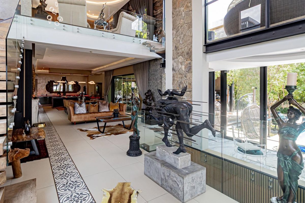 World-Class Architectural Masterpiece Set in Steyn City - Photo 4