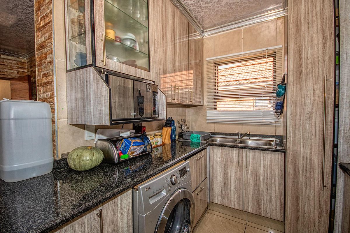 3 bed spacious family home for sale - Southdowns Estate! - Photo 4