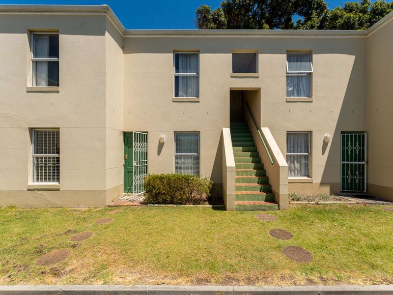 Excellent Financials | 3 Bedroom | Investors Dream | Air Bnb Friendly - Photo 2