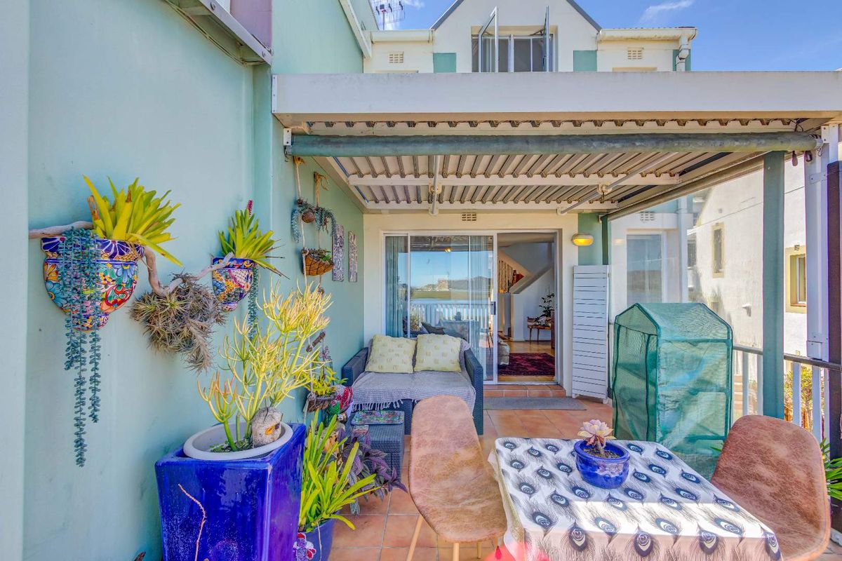 Uninterrupted views up the Estuary to the Knysna Heads - Photo 4